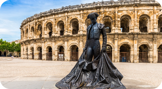 Nîmes et ses célèbres arènes, à seulement 30 kilomètres de votre camping dans le Gard Les Lodges du Lagon